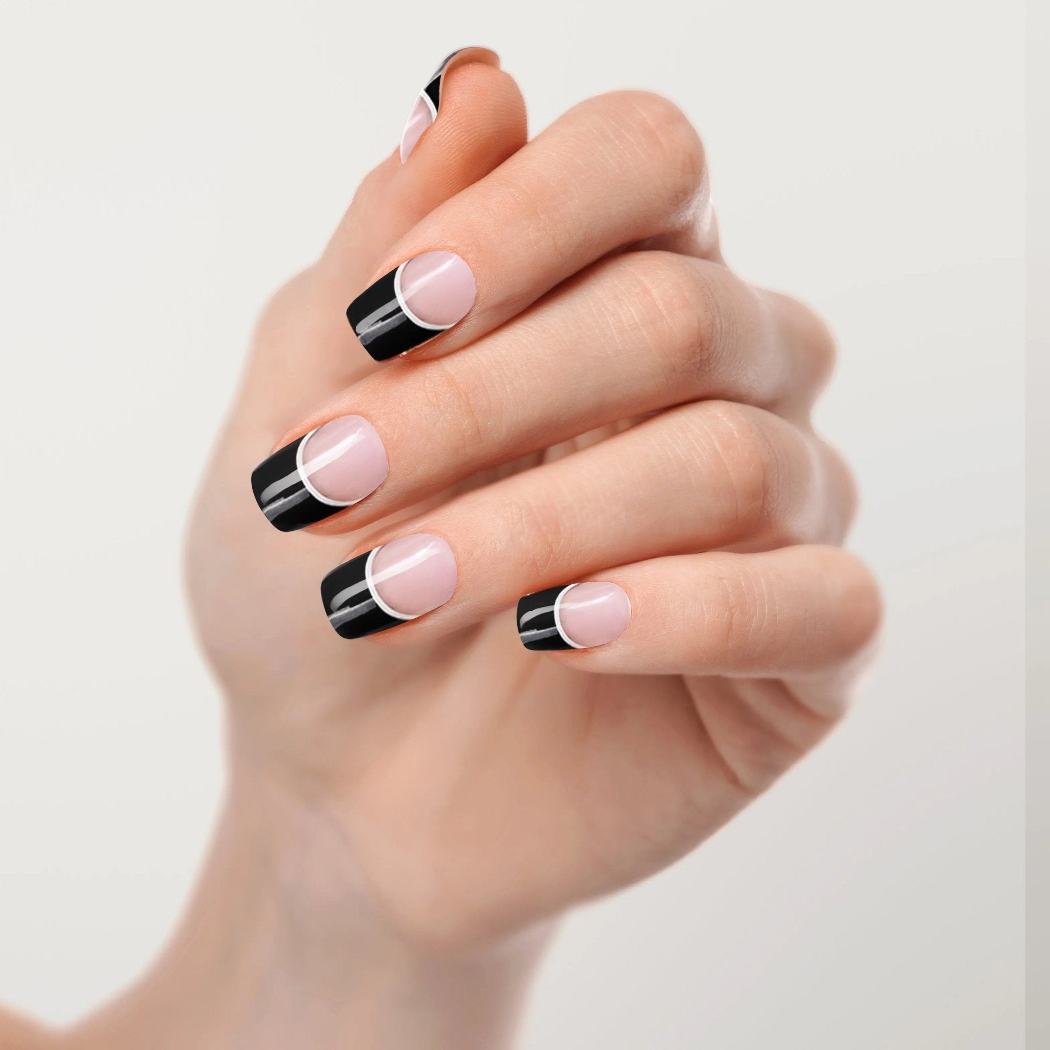 (239) Black French - The Maison Aurora CH