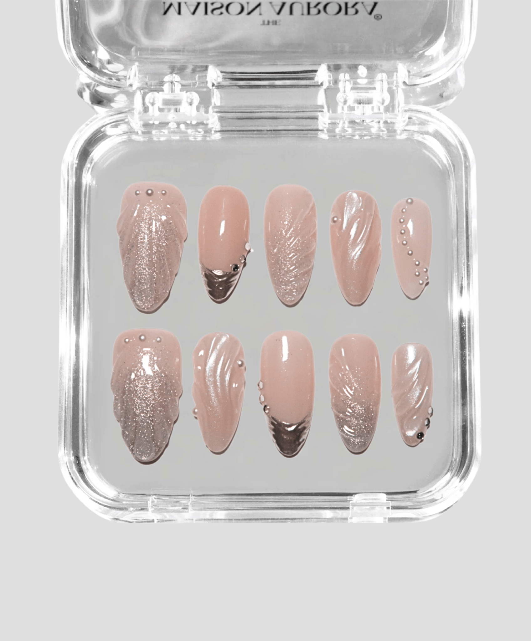 Moonlet - The Maison Aurora CH