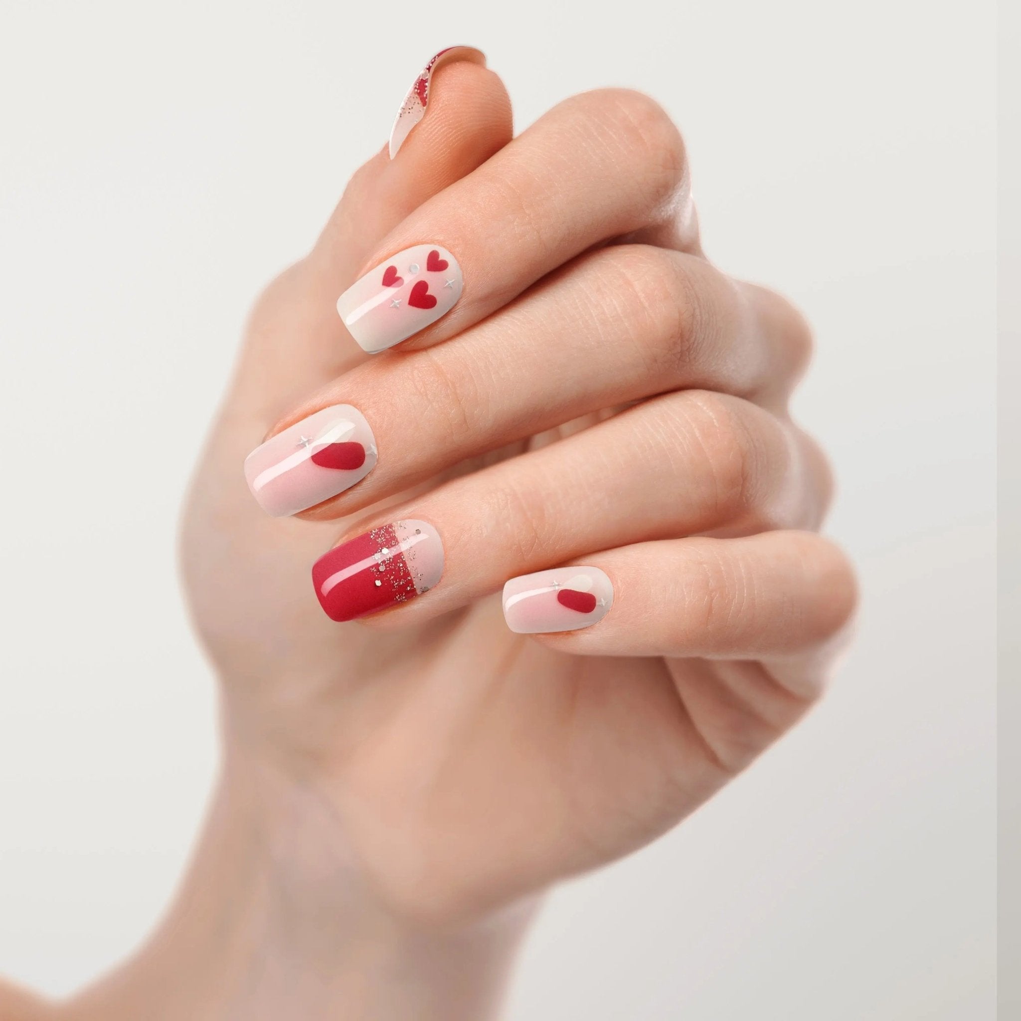 (N082) Red Romance - The Maison Aurora CH