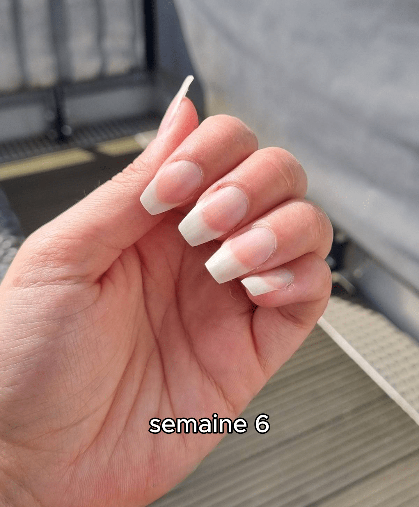 Oil Growth & Gel Removal (2 - in - 1) - The Maison Aurora CH