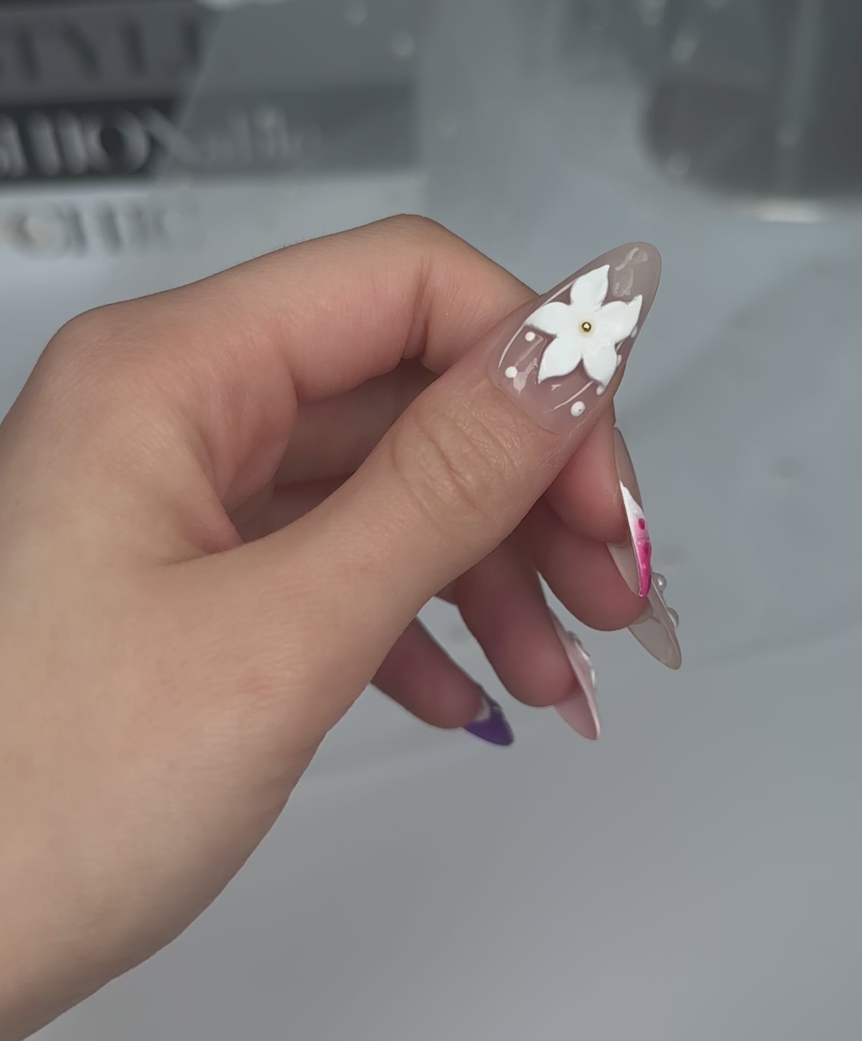 Charger la vidéo : Tropical Muse