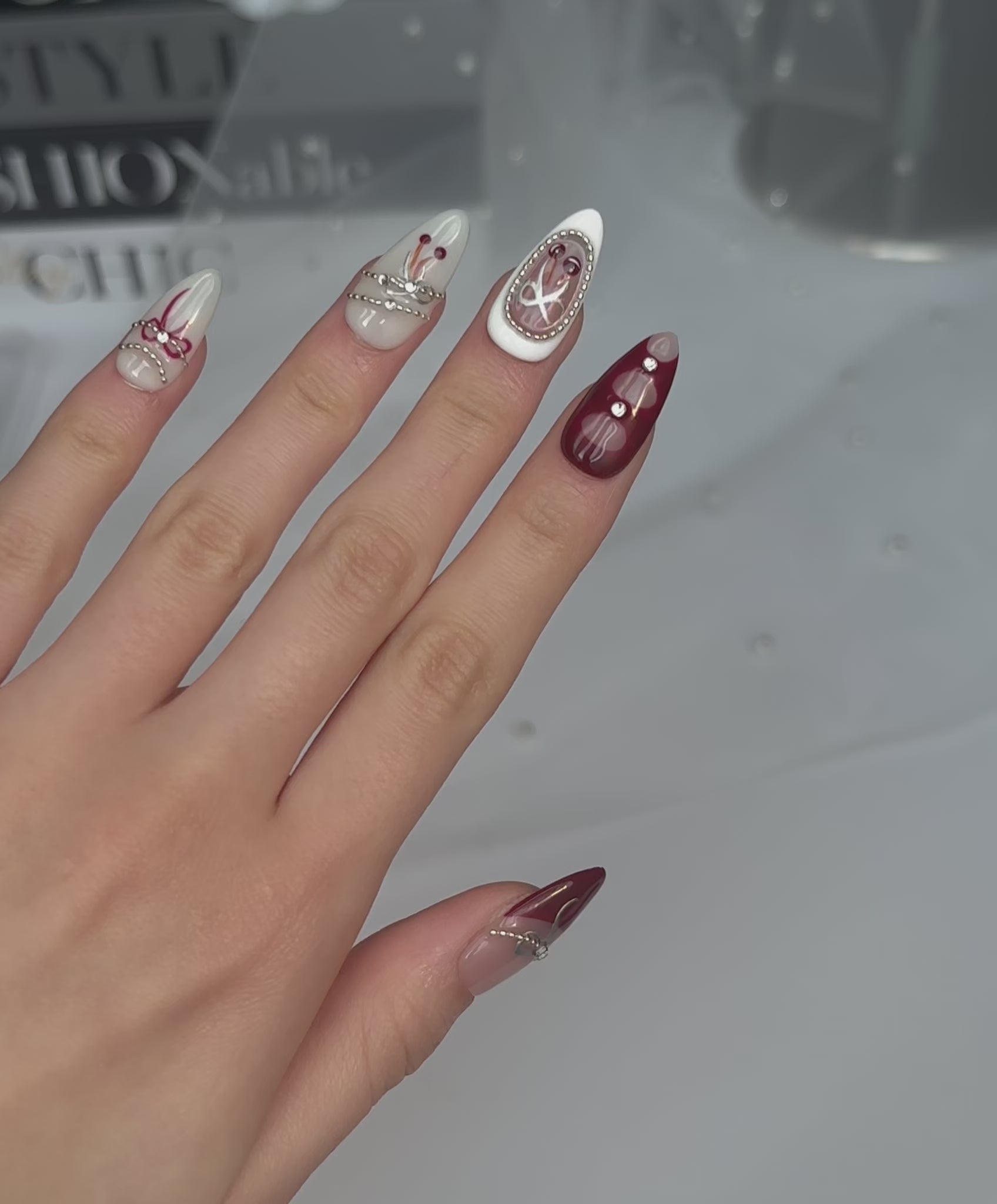 Charger la vidéo : Velvet Ribbon