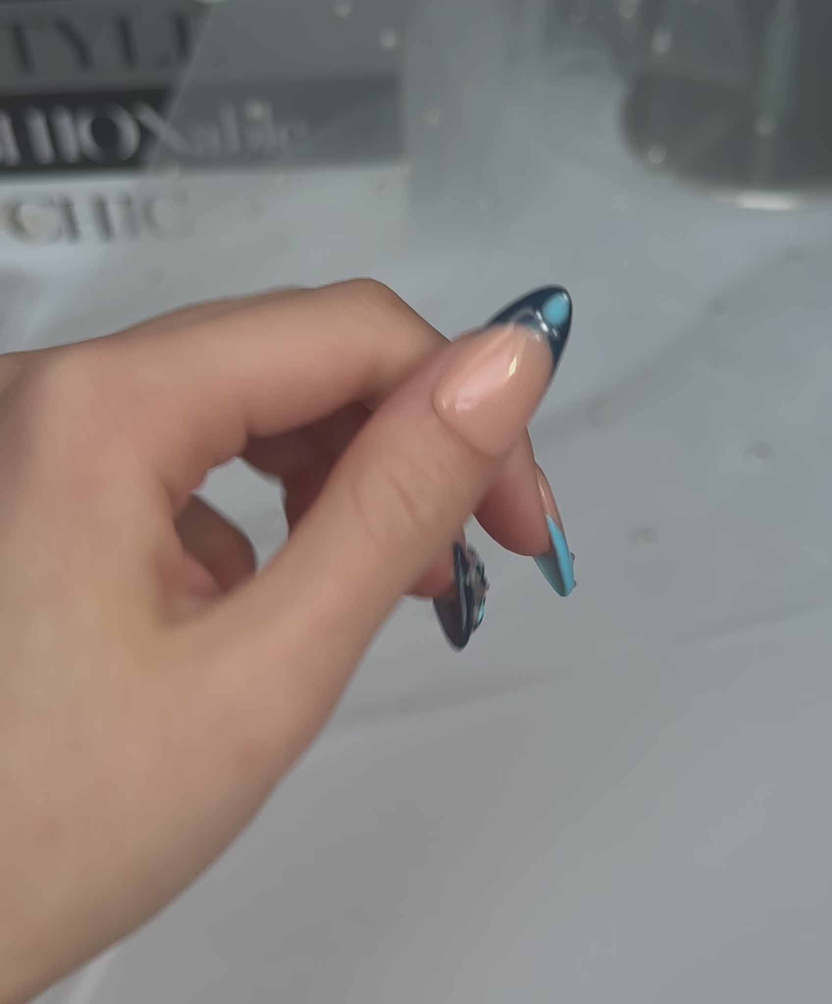 Load video: Sapphire Muse