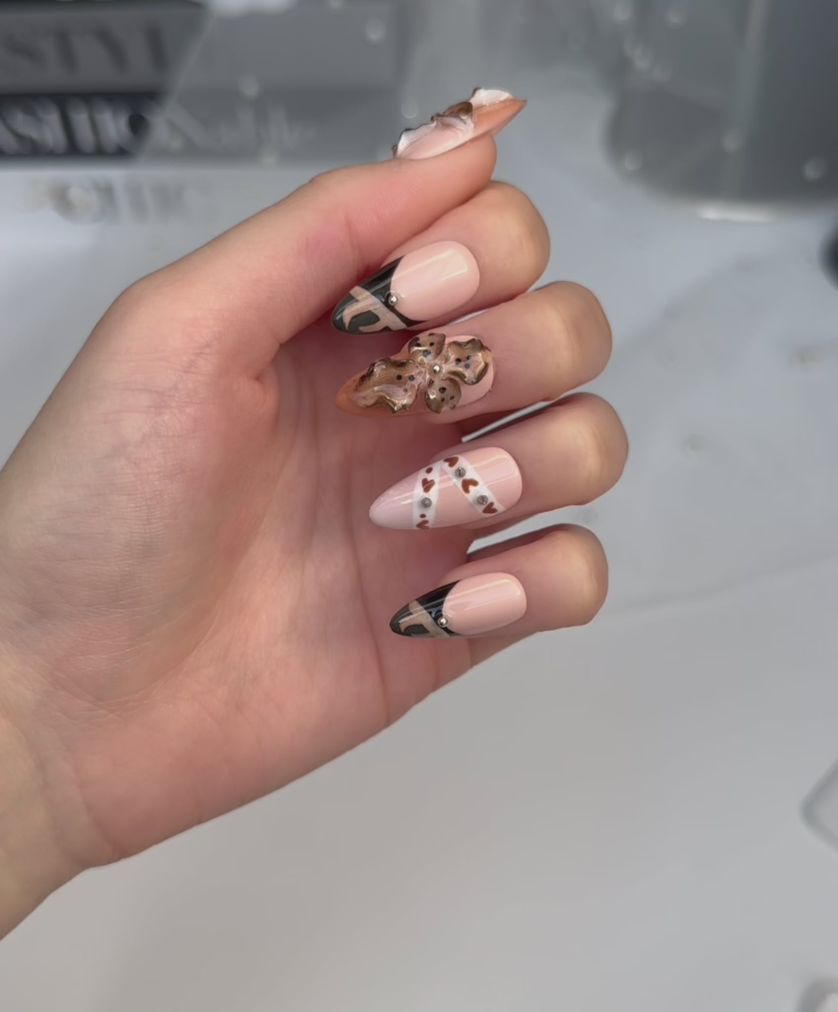 Charger la vidéo : Desert Honey